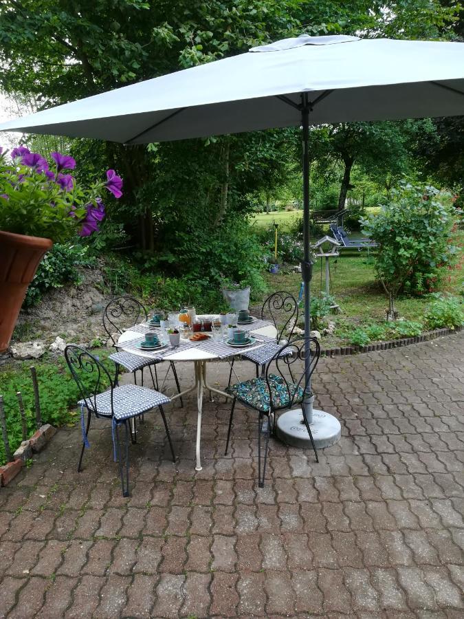 Lait & Lit Bed and Breakfast Triqueville Exteriör bild